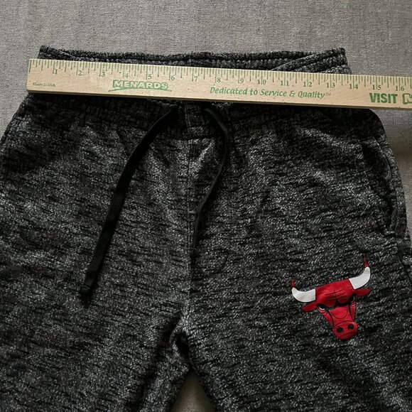 NBA Chicago Bulls Sweatpants Men Size S Gray Black Red Logo Joggers Pockets - Picture 4 of 5